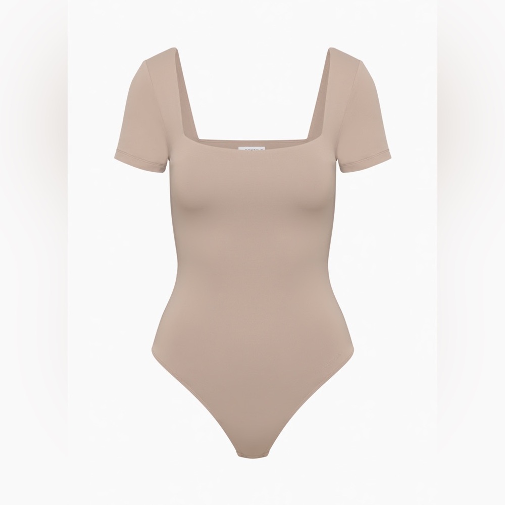 Contour Squareneck Shortsleeve Top